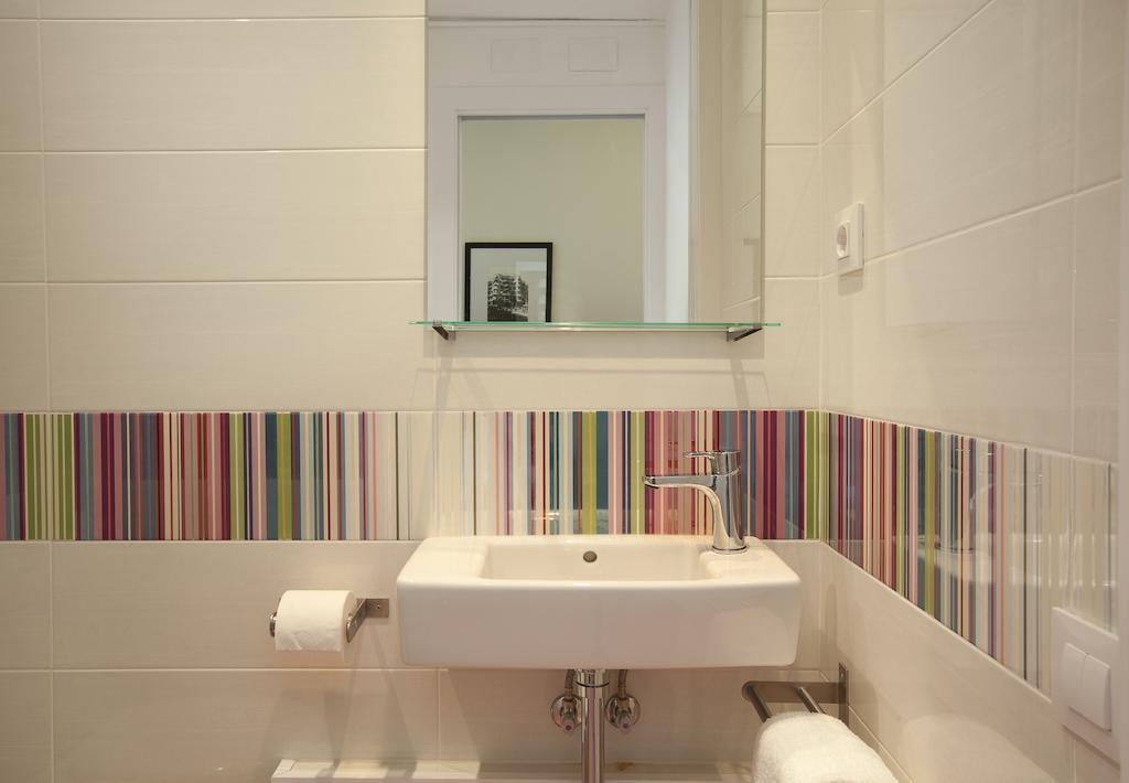 Barnapartments Basic Gracia บาร์เซโลนา ภายนอก รูปภาพ