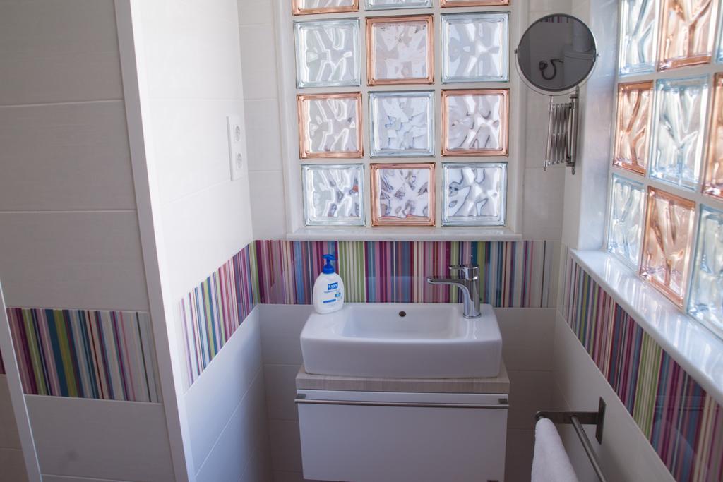 Barnapartments Basic Gracia บาร์เซโลนา ภายนอก รูปภาพ
