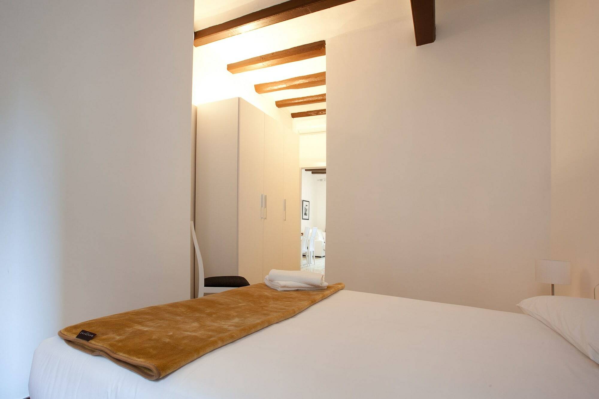 Barnapartments Basic Gracia บาร์เซโลนา ภายนอก รูปภาพ